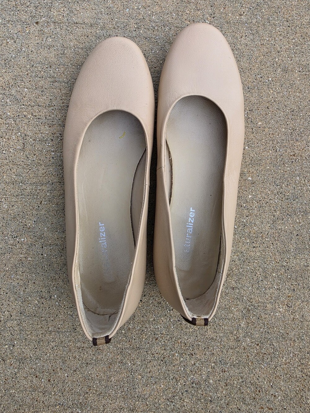 Naturalizer Balance Nude Leather Ballet Flats Women's Size 8M Beige Comfort Shoe - Picture 4 of 6